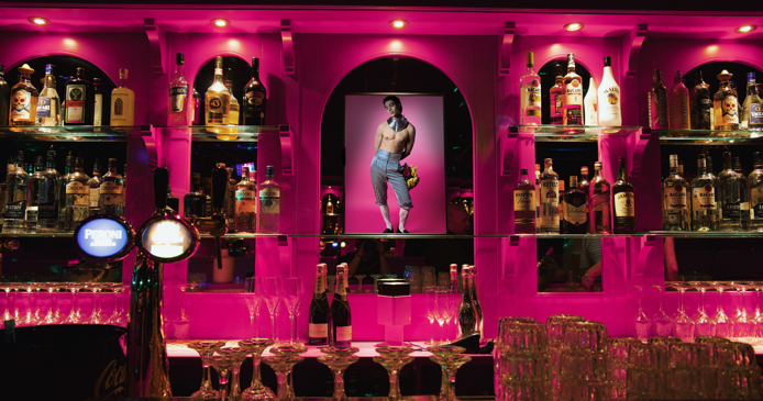 Elio is de nieuwe queerlocatie op de Van Oldenbarneveltstraat