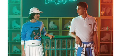 Xander Franklin presenteert de nieuwe collectie van Lacoste samen met Netflix