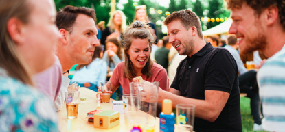 Lekker borrelen op het Heemraadsplein tijdens TAPT Festival