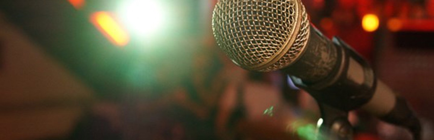 Lachend de stad door: hier moet je zijn voor stand-up comedy