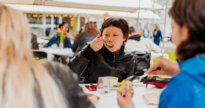Ruim 100 Vrijheidsmaaltijden en stadsbrede kunstexpositie op 5 mei