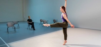 Creativiteit in coronatijd: danseres Adi Amit