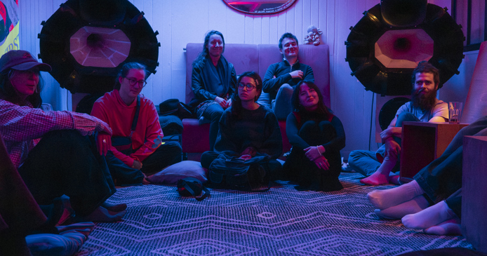Aandachtig luisteren, dit zijn listening bars in Rotterdam