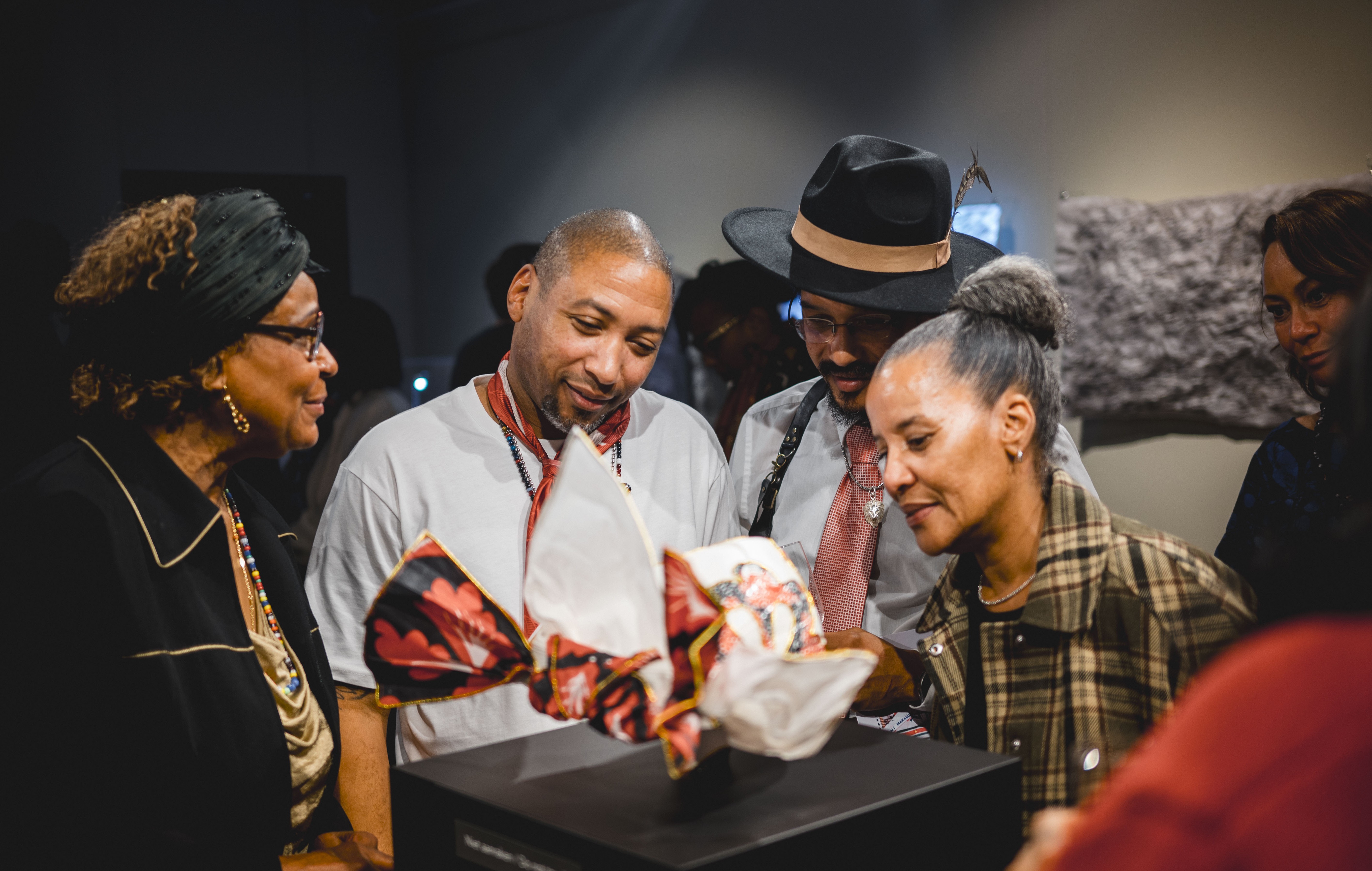 Expositie over de Surinaamse Angisa in de Doelen Art - Uitagenda Rotterdam