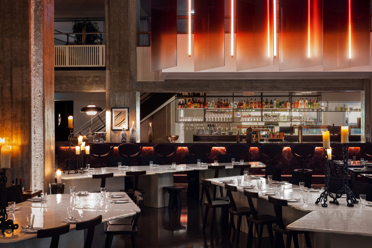 Grand Café do., Stationsplein 45 (Groot Handelsgebouw)
