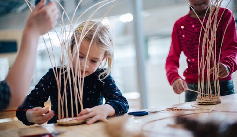 Hut bouwen en op vossenjacht met FamilieFest