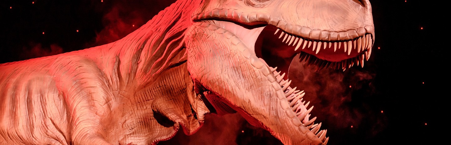 Dinosaurussen nemen Van Nelle Fabriek over