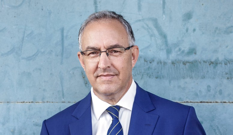 Burgemeester Aboutaleb stelt poëziebundel Zomer samen 