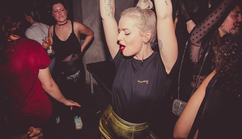 Er kan gedanst worden in Club Now&Wow