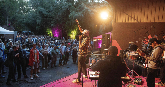 Optredens, lekkernijen en silent disco bij Spot on Sciebrouck