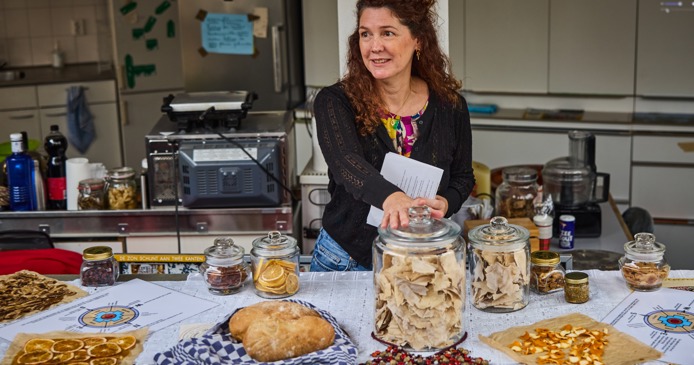 AYNI – Leven in overvloed is een expositie over zorg voor de aarde 