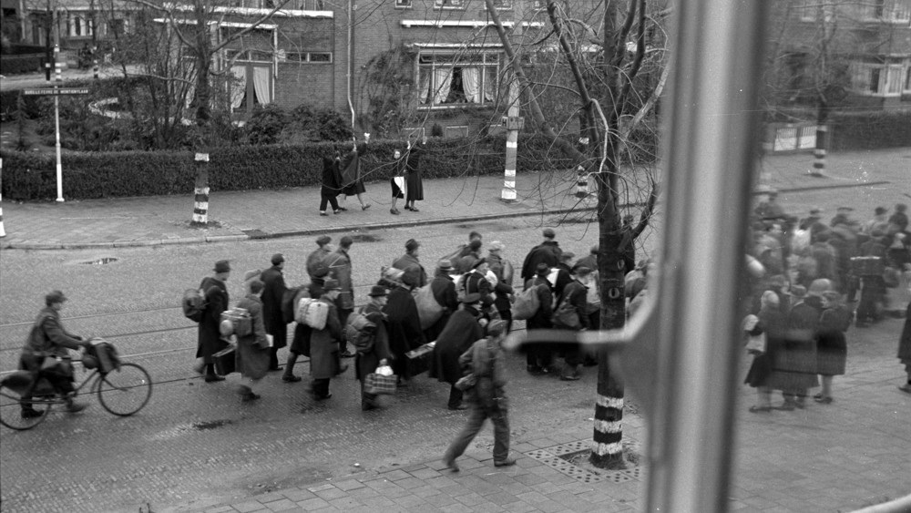 Razzia Monument Rotterdam wordt op 10 november onthuld aan de Parkkade ...