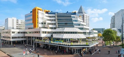 De Centrale Bibliotheek aan de Hoogstraat in Rotterdam wordt vernieuwd
