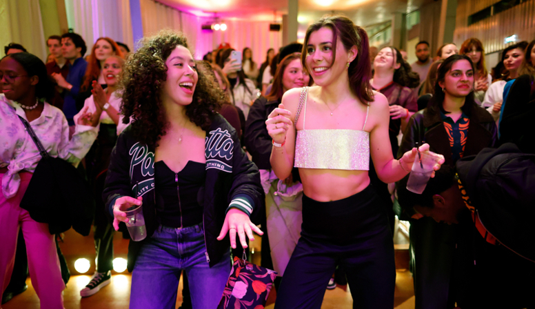 Kunsthal viert partnerships met nieuw event Friday Night LIVE