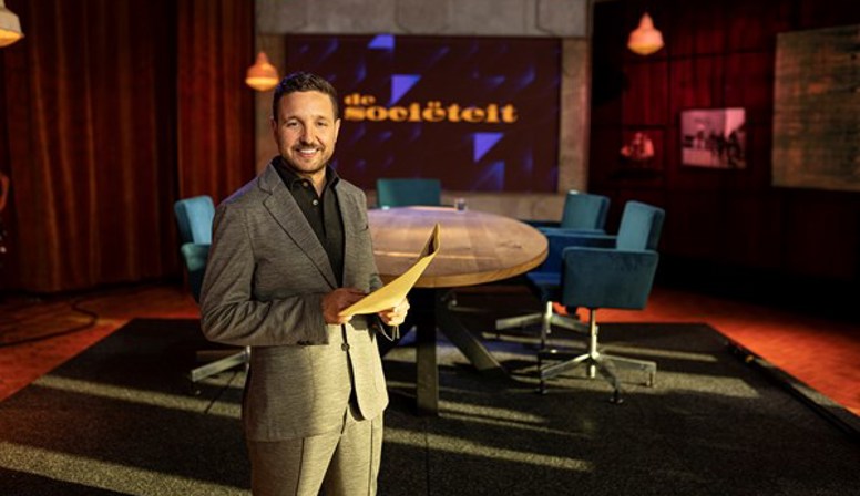 Aandachtig luisteren bij talkshows in Rotterdam