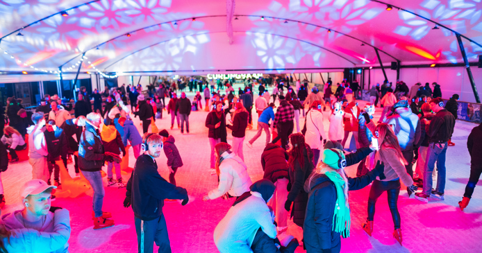 Lots of ice fun, Schaatsbaan Rotterdam fully open