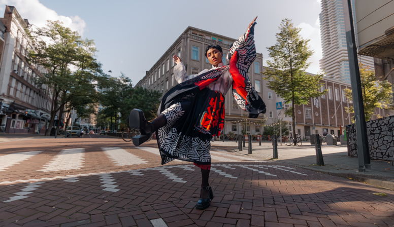 Hedendaagse kunstenaars tonen tijdens Kolonialisme en Rotterdam waarom het verleden er nog toe doet