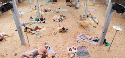 Geniet van opera op een speciaal aangelegd strand