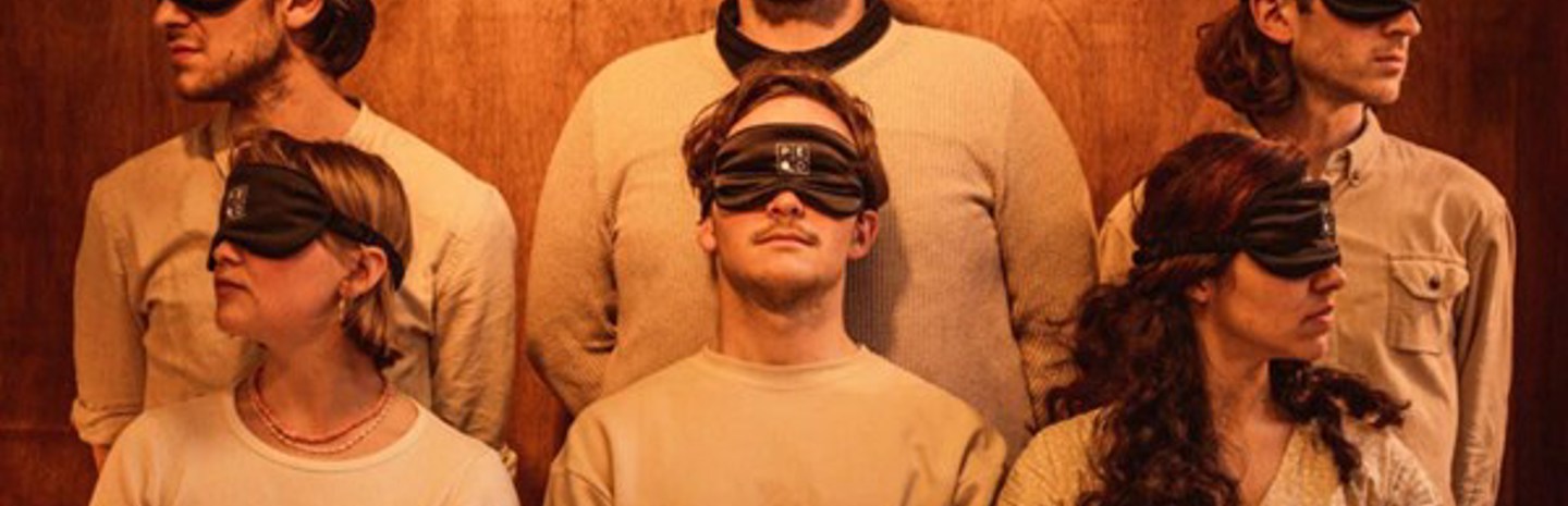 Met een blinddoek dineren en tegelijk theater ervaren